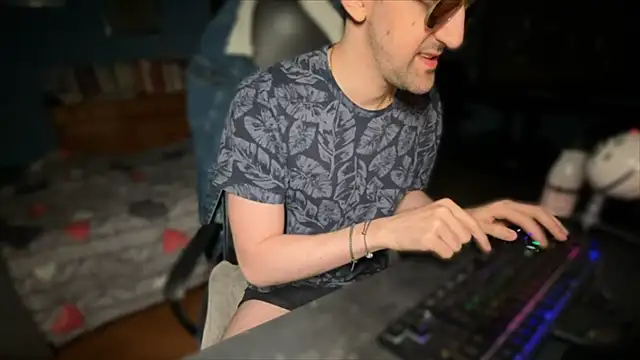 Snapshot of Stefisexy91 chatting on 10.24.25 Stefisexy91 online show from 10.24.25