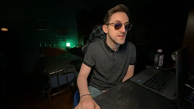 Stefisexy91 online show from 12.17.25