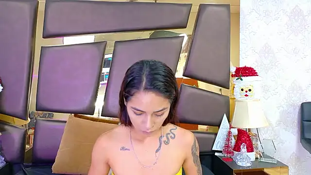 NicoleEsposito online show from 01.05.26