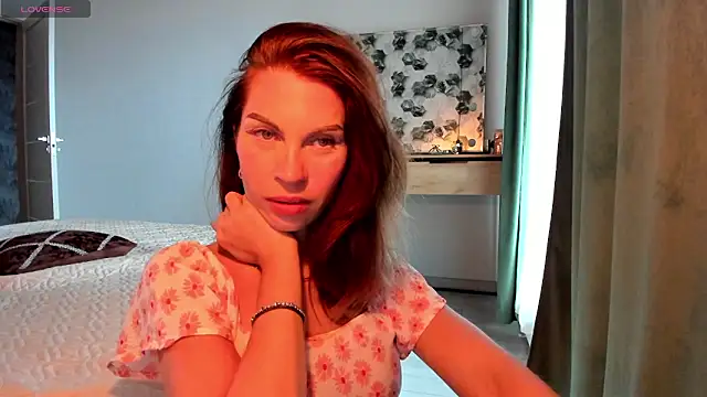 Selena Rase online show from 10.13.25