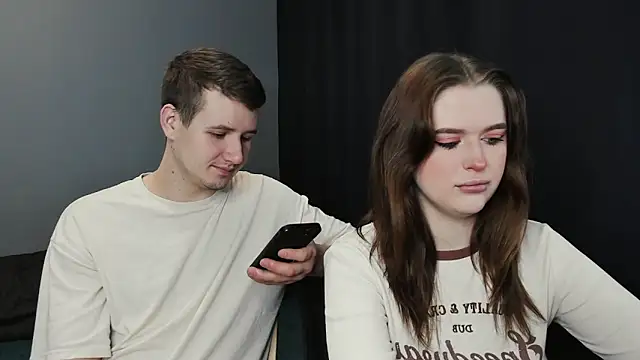 Pinku kitsune online show from 03.11.25