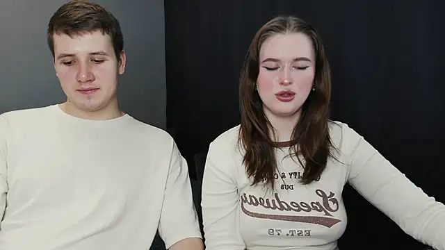 Pinku kitsune online show from 03.12.25