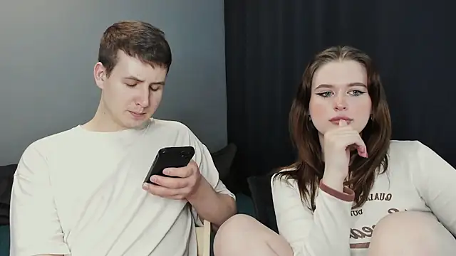 Pinku kitsune online show from 03.12.25