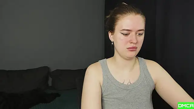 Pinku kitsune online show from 11.28.25