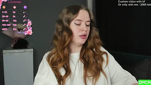 Snapshot of Pinku_kitsune chatting on 02.15.26 Pinku kitsune online show from 02.15.26