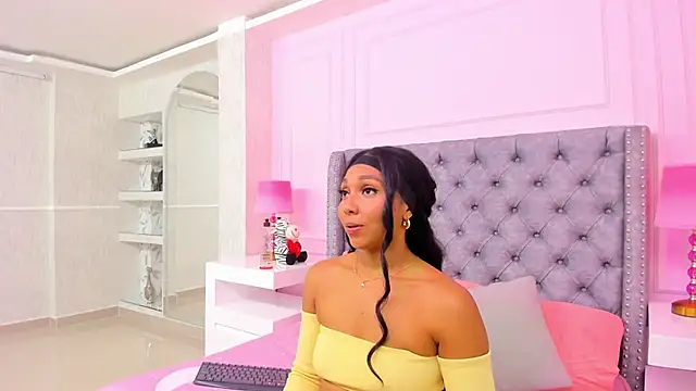 HaileeRoberts online show from 01.07.25