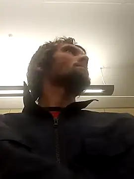 Snapshot of luke_thighwalker2469 chatting on 03.20.25 luke thighwalker2469 online show from 03.20.25