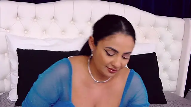 Snapshot of MayaJansen chatting on 02.27.25 MayaJansen online show from 02.27.25