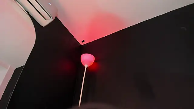 ALICEPOIXXXON online show from 12.21.24