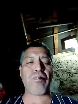 rodrig6987 1 online show from 10.15.25