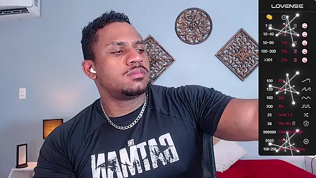 Snapshot of JhonBlacke chatting on 12.20.24 JhonBlacke online show from 12.20.24