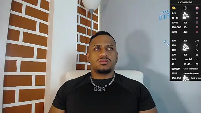Snapshot of JhonBlacke chatting on 12.31.24 JhonBlacke online show from 12.31.24