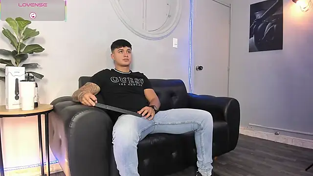 Cristopher strong online show from 05.26.26