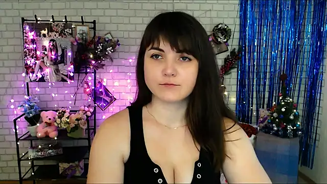 Snapshot of Darina_M_ chatting on 01.12.25 Darina M online show from 01.12.25