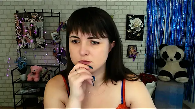 Snapshot of Darina_M_ chatting on 02.02.25 Darina M online show from 02.02.25