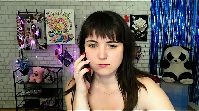 Snapshot of Darina_M_ chatting on 02.14.25 Darina M online show from 02.14.25