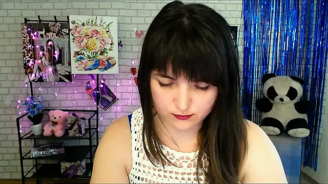 Snapshot of Darina_M_ chatting on 02.22.25 Darina M online show from 02.22.25
