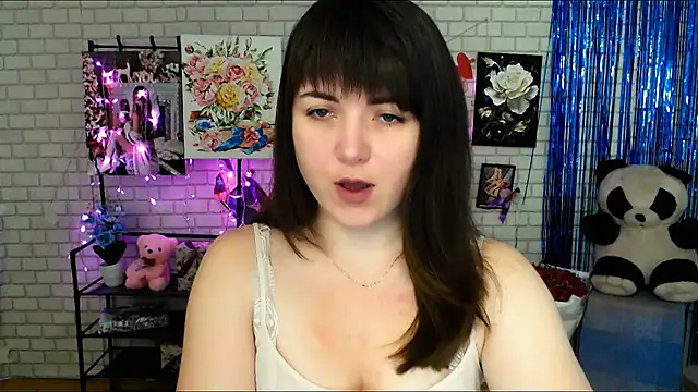 Snapshot of Darina_M_ chatting on 02.25.25 Darina M online show from 02.25.25
