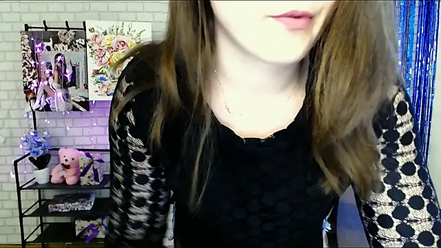 Snapshot of Darina_M_ chatting on 02.28.25 Darina M online show from 02.28.25