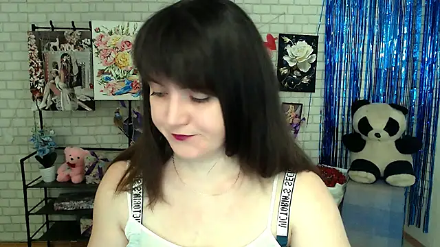 Snapshot of Darina_M_ chatting on 03.05.25 Darina M online show from 03.05.25