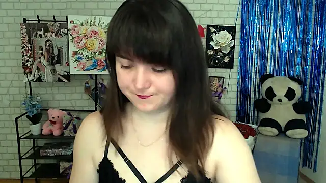 Snapshot of Darina_M_ chatting on 03.06.25 Darina M online show from 03.06.25