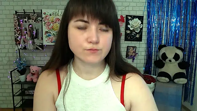 Snapshot of Darina_M_ chatting on 03.07.25 Darina M online show from 03.07.25