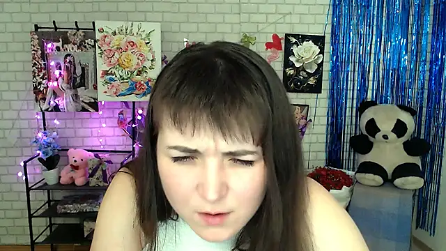 Snapshot of Darina_M_ chatting on 03.07.25 Darina M online show from 03.07.25
