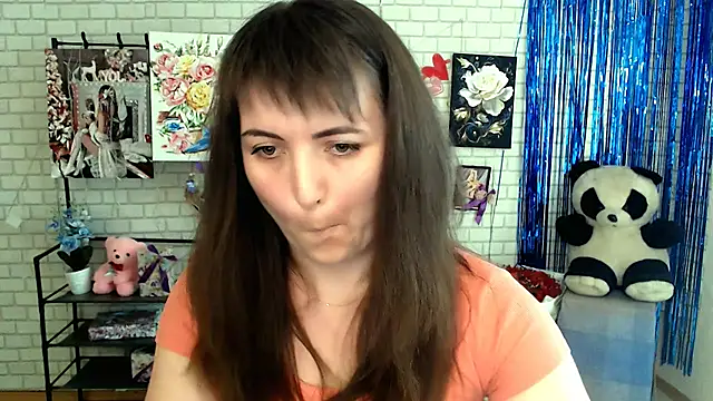 Snapshot of Darina_M_ chatting on 03.11.25 Darina M online show from 03.11.25