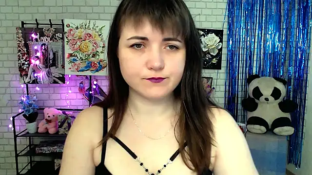 Snapshot of Darina_M_ chatting on 03.20.25 Darina M online show from 03.20.25