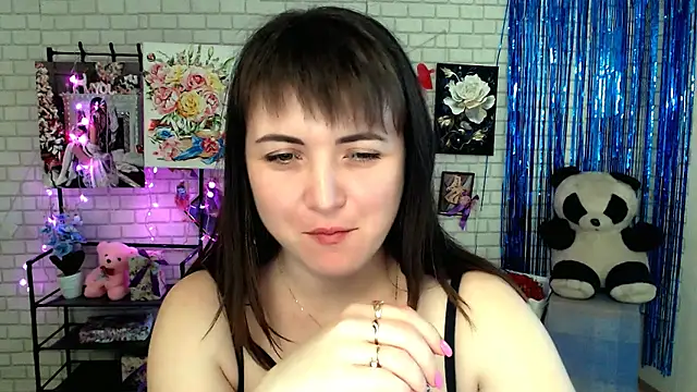 Snapshot of Darina_M_ chatting on 03.20.25 Darina M online show from 03.20.25
