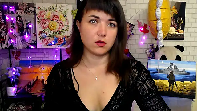 Snapshot of Darina_M_ chatting on 09.11.25 Darina M online show from 09.11.25