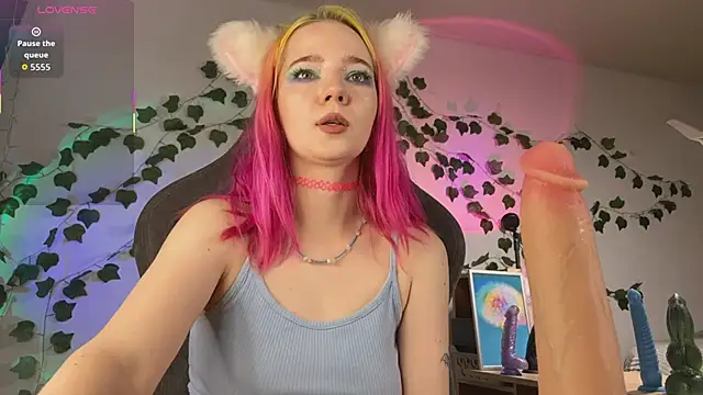 Snapshot of mariel_a_gold chatting on 11.04.25 mariel a gold online show from 11.04.25