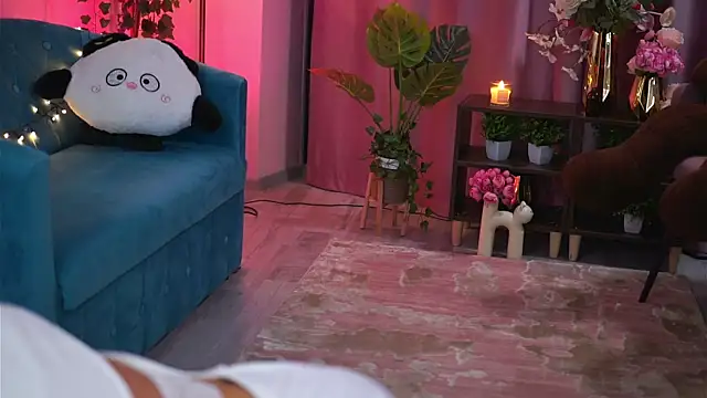 Snapshot of TheAyana chatting on 03.21.25 TheAyana online show from 03.21.25