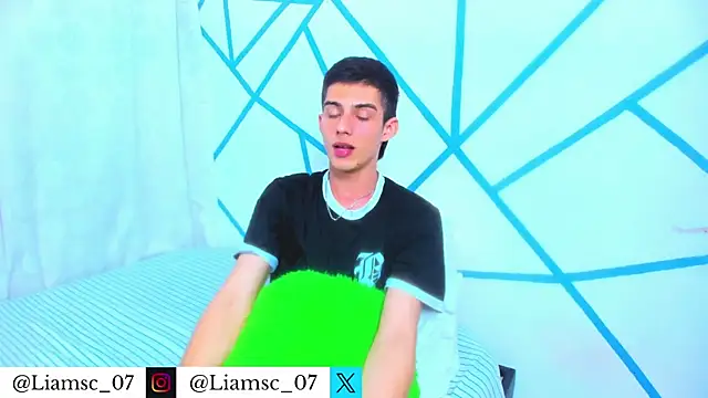 liam scott77 online show from 01.08.26