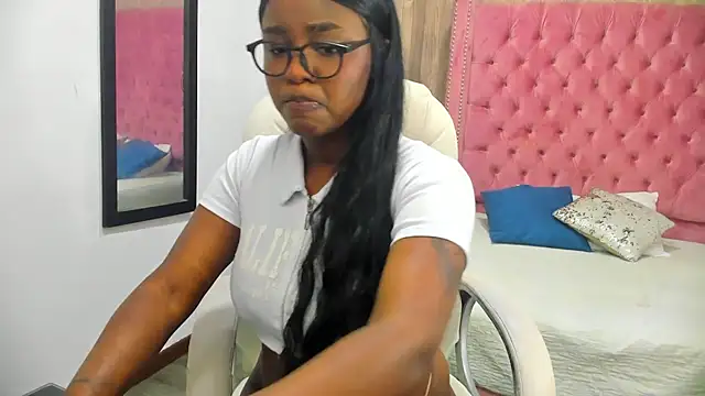 Wendy-lovee online show from 01.16.25