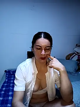 renata hot1 online show from 03.13.26