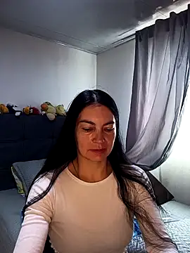 renata hot1 online show from 04.17.26