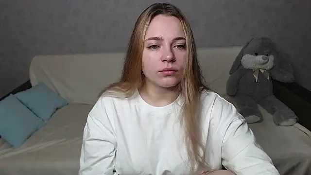 Snapshot of _Sweet_Lana chatting on 10.06.25 Sweet Lana online show from 10.06.25