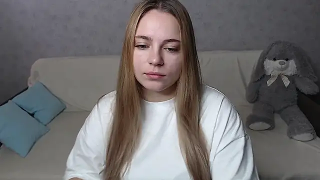 Snapshot of _Sweet_Lana chatting on 10.10.25 Sweet Lana online show from 10.10.25