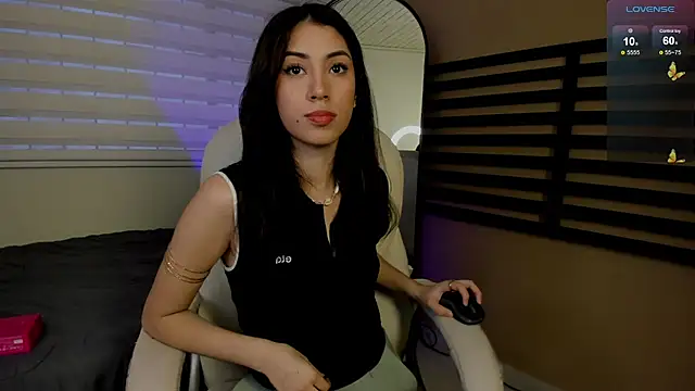 Catyloves online show from 11.15.25