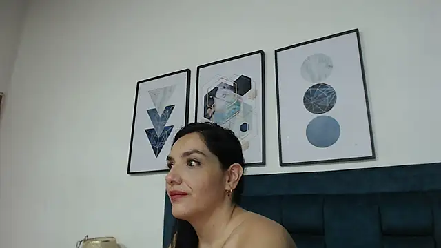 Snapshot of Sophia-Smith2 chatting on 03.11.25 Sophia-Smith2 online show from 03.11.25