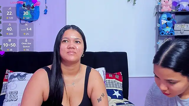 Snapshot of sara_mendez2 chatting on 09.24.25 sara mendez2 online show from 09.24.25