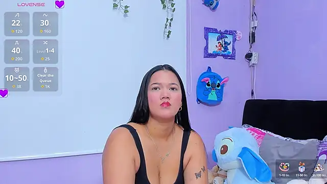 Snapshot of sara_mendez2 chatting on 09.29.25 sara mendez2 online show from 09.29.25