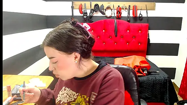 Snapshot of Marian_Ran chatting on 01.06.25 Marian Ran online show from 01.06.25