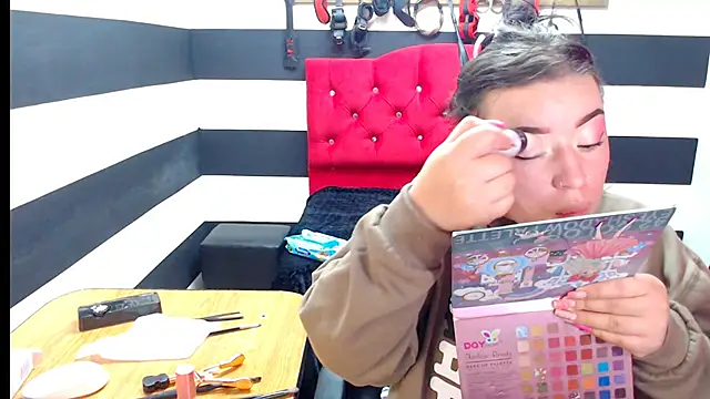 Snapshot of Marian_Ran chatting on 01.07.25 Marian Ran online show from 01.07.25