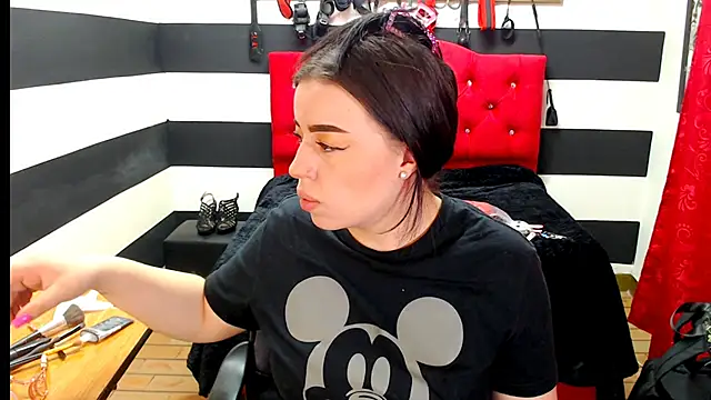 Snapshot of Marian_Ran chatting on 01.10.25 Marian Ran online show from 01.10.25