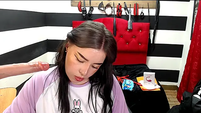 Snapshot of Marian_Ran chatting on 01.29.25 Marian Ran online show from 01.29.25