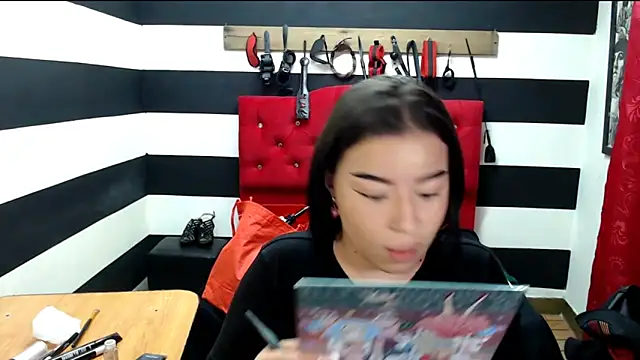 Snapshot of Marian_Ran chatting on 02.01.25 Marian Ran online show from 02.01.25