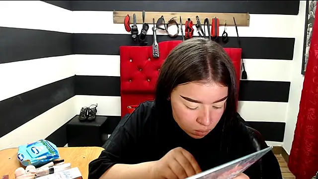 Snapshot of Marian_Ran chatting on 02.03.25 Marian Ran online show from 02.03.25