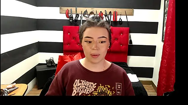 Snapshot of Marian_Ran chatting on 02.08.25 Marian Ran online show from 02.08.25